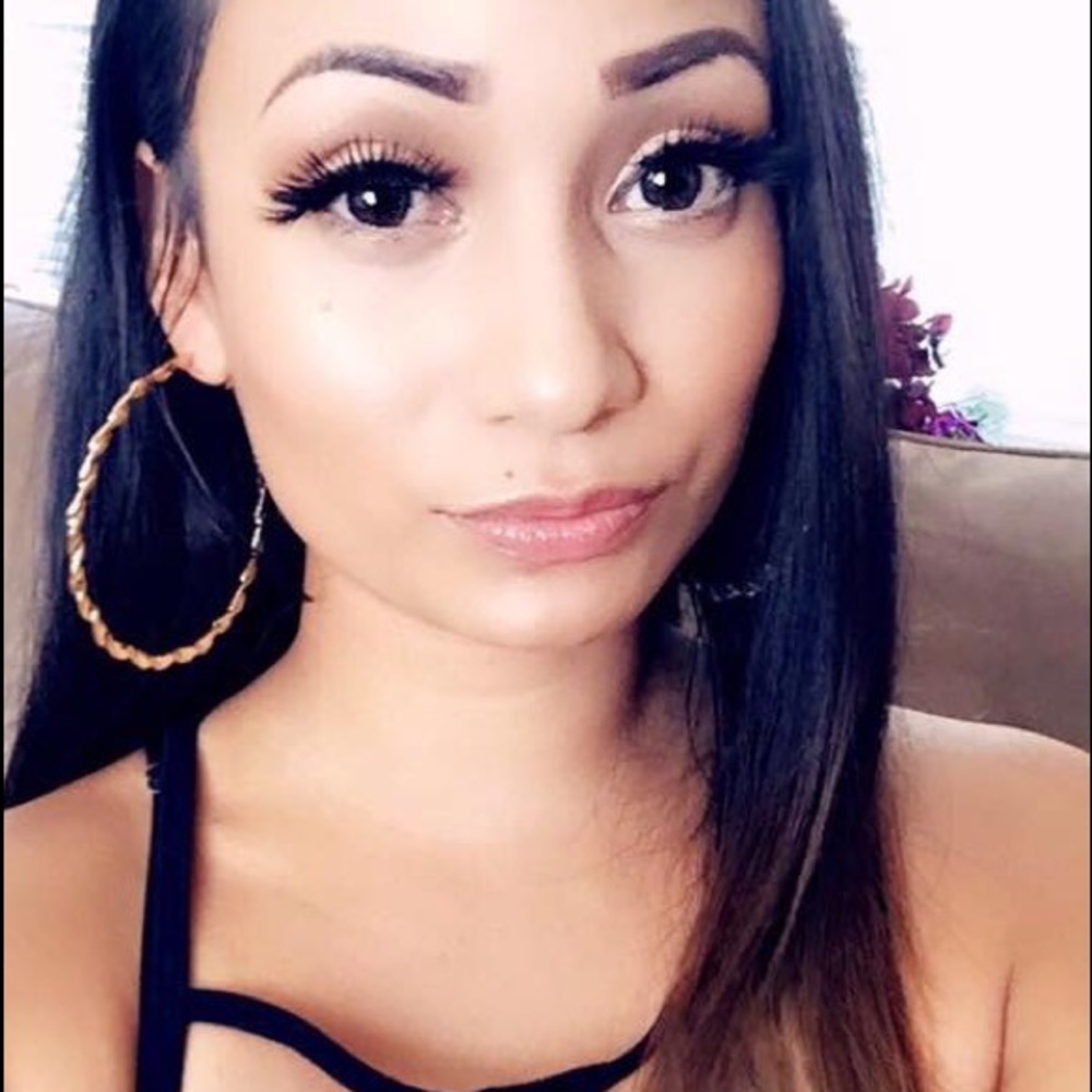 Meet your Posher, Lala